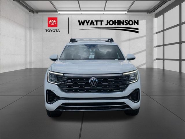 2024 Volkswagen Atlas Cross Sport 2.0T SEL R-Line