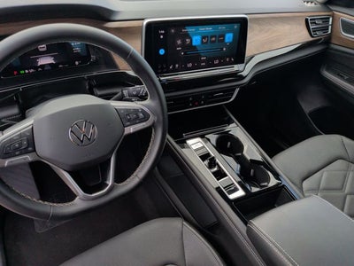 2026 Volkswagen Atlas SE w/Technology