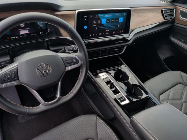 2026 Volkswagen Atlas SE w/Technology