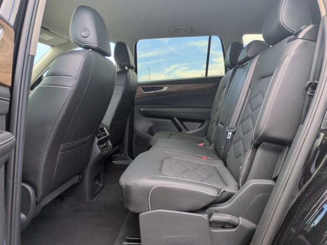 2026 Volkswagen Atlas SE w/Technology