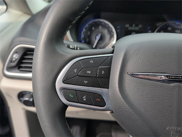 2024 Chrysler Voyager LX