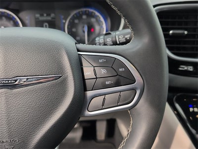 2024 Chrysler Voyager LX