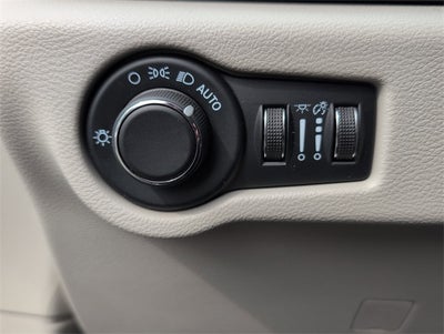 2024 Chrysler Voyager LX