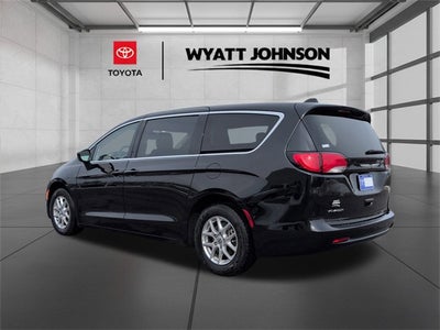 2024 Chrysler Voyager LX
