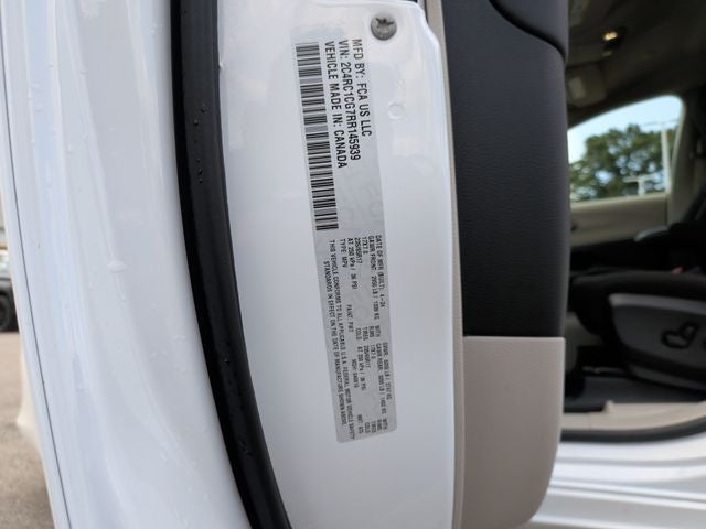 2024 Chrysler Voyager LX