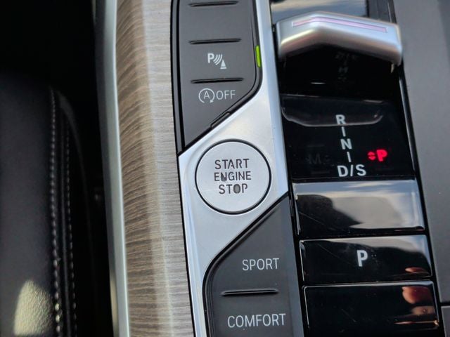 2025 BMW 3 Series 330i