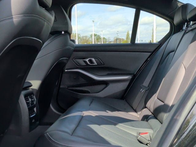 2025 BMW 3 Series 330i