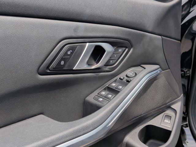 2025 BMW 3 Series 330i xDrive