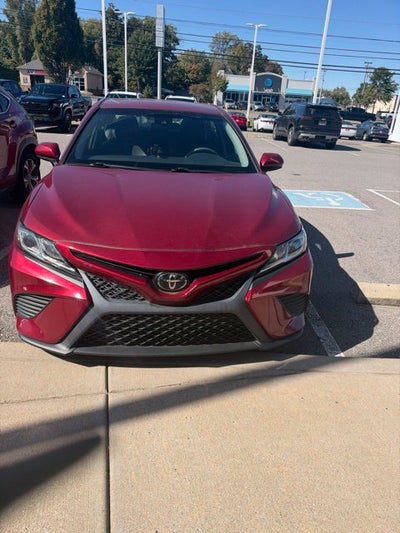 2018 Toyota Camry SE