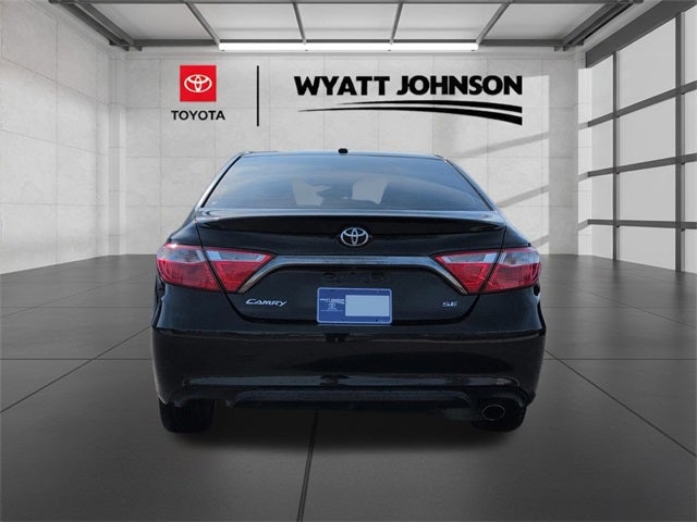 2016 Toyota Camry SE