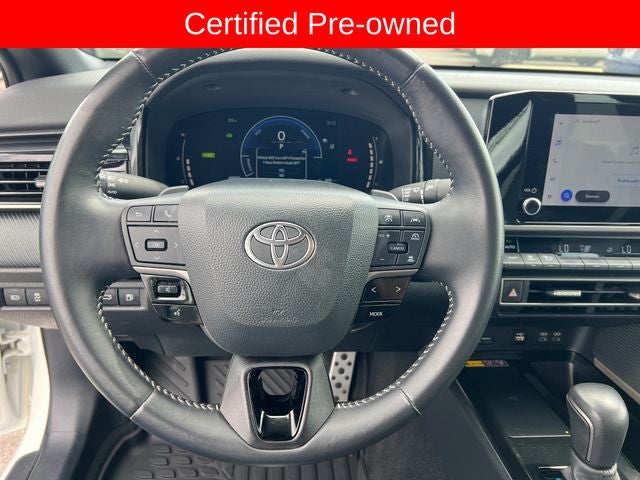 2025 Toyota Camry SE