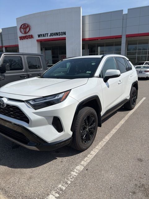 2024 Toyota RAV4 Hybrid SE