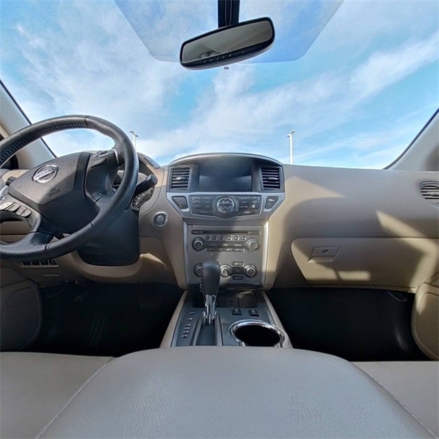 2020 Nissan Pathfinder SL