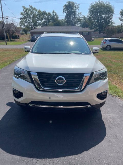 2017 Nissan Pathfinder Platinum