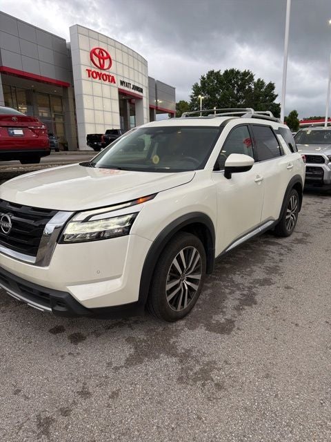 2024 Nissan Pathfinder Platinum