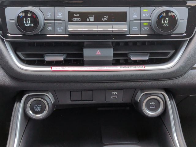 2025 Toyota Grand Highlander LE