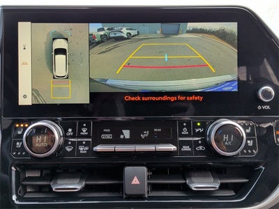 2023 Toyota Highlander Hybrid Platinum