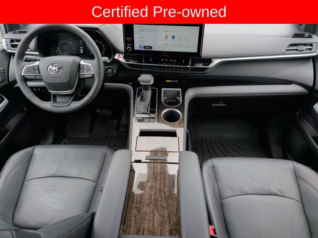 2025 Toyota Sienna Platinum 7 Passenger