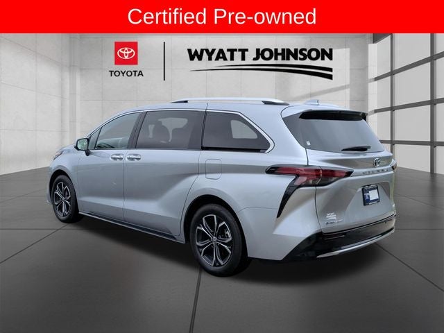 2025 Toyota Sienna Platinum 7 Passenger