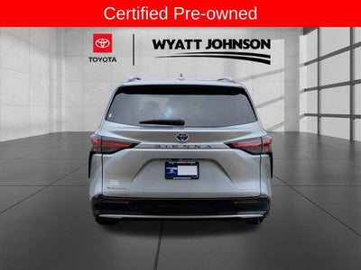 2025 Toyota Sienna Platinum 7 Passenger
