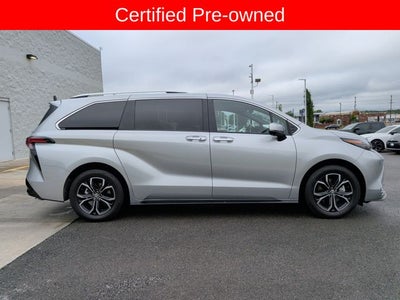 2025 Toyota Sienna Platinum 7 Passenger
