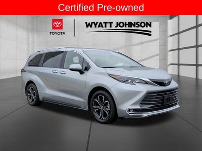 2025 Toyota Sienna Platinum 7 Passenger