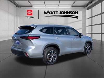 2024 Toyota Highlander XLE