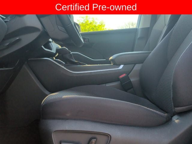 2025 Toyota Highlander LE