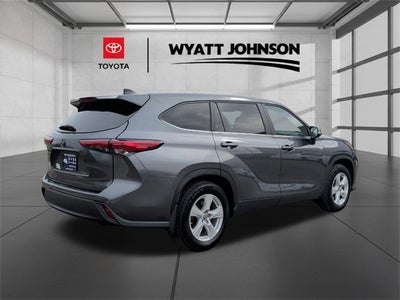 2023 Toyota Highlander LE