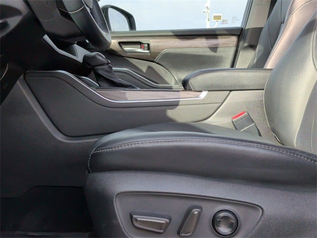 2020 Toyota Highlander Hybrid Limited