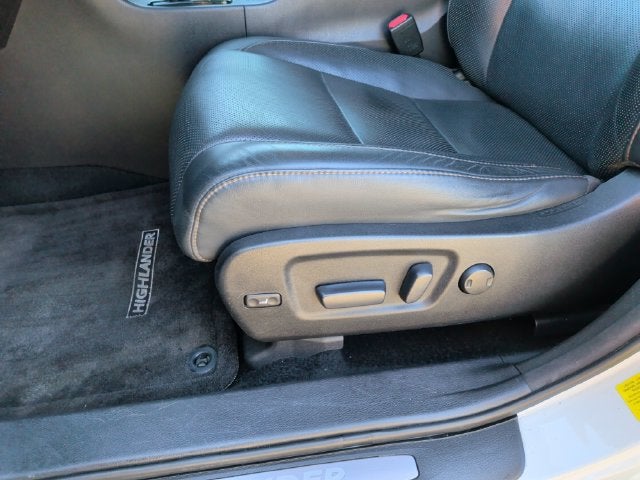 2016 Toyota Highlander Limited Platinum V6
