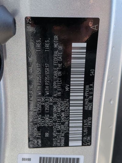 2025 Toyota Sienna XLE 8 Passenger