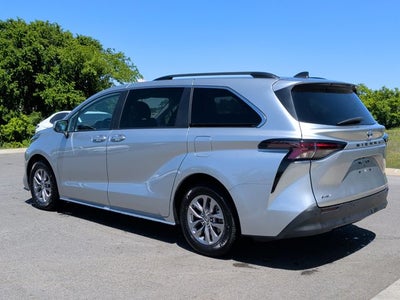 2025 Toyota Sienna XLE 8 Passenger