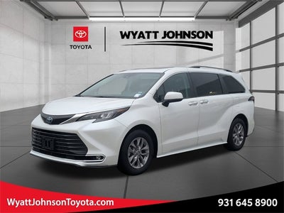 2024 Toyota Sienna XLE