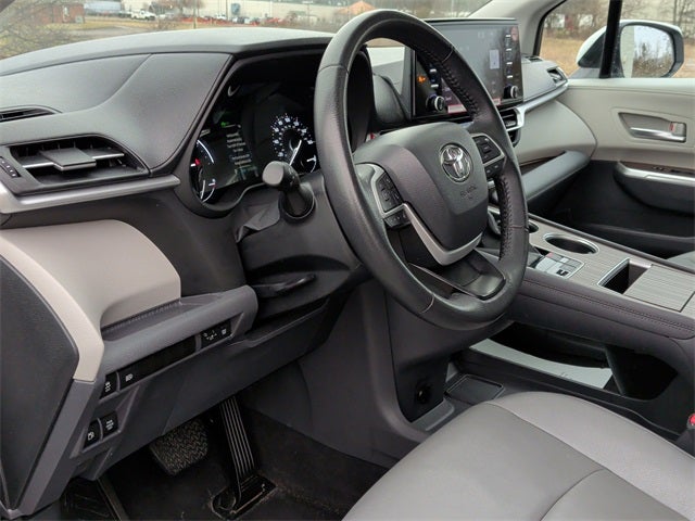 2024 Toyota Sienna XLE