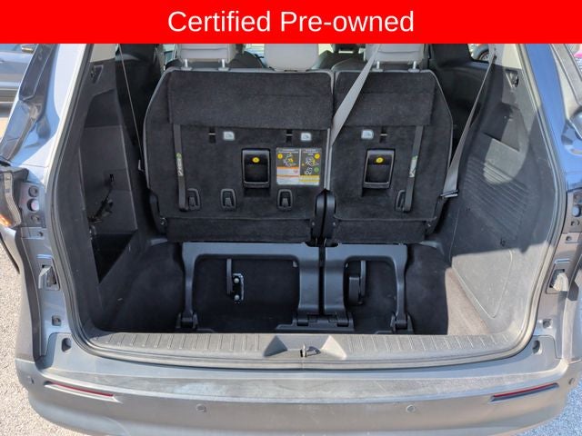 2025 Toyota Sienna XLE 8 Passenger