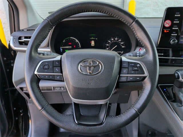2024 Toyota Sienna XLE