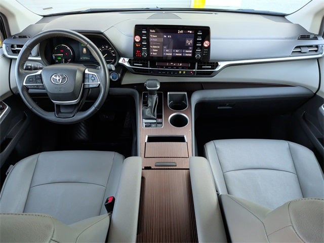 2024 Toyota Sienna XLE
