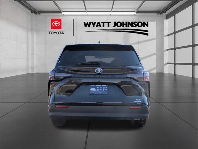2024 Toyota Sienna XLE