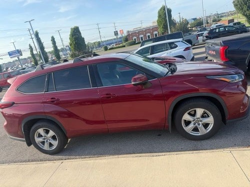 2022 Toyota Highlander LE