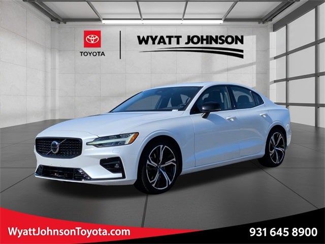 2024 Volvo S60 B5 Core Dark Theme