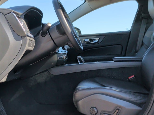 2024 Volvo S60 B5 Core Dark Theme