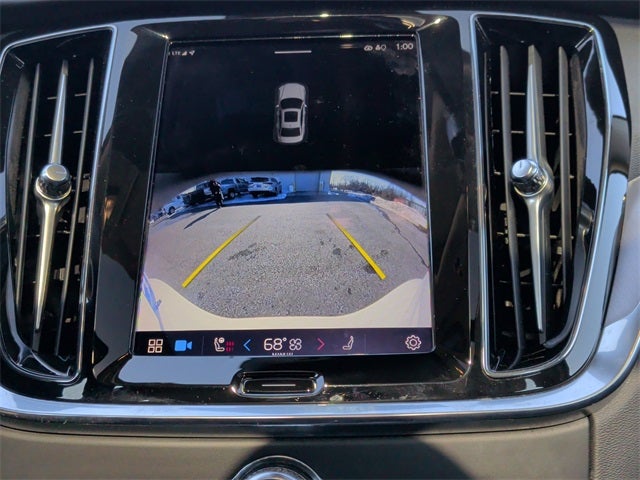 2024 Volvo S60 B5 Core Dark Theme