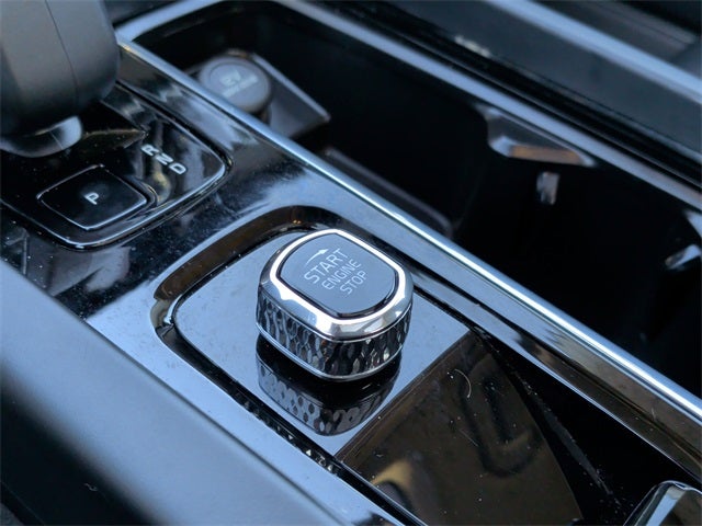 2024 Volvo S60 B5 Core Dark Theme