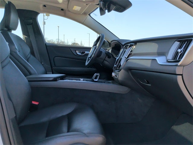 2024 Volvo S60 B5 Core Dark Theme