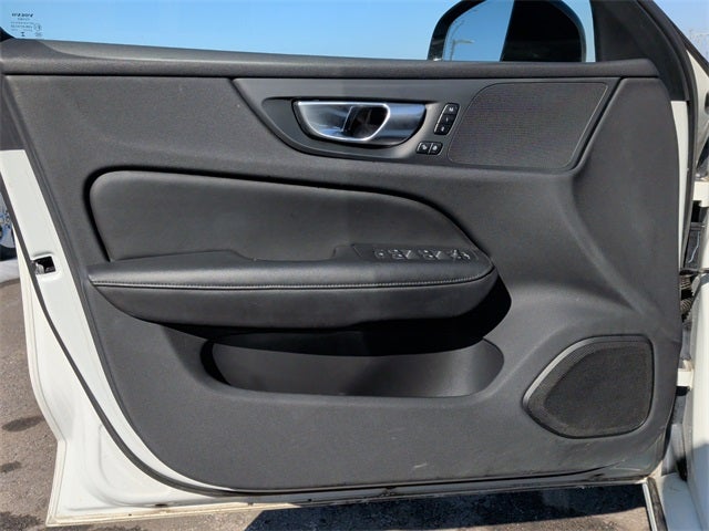 2024 Volvo S60 B5 Core Dark Theme