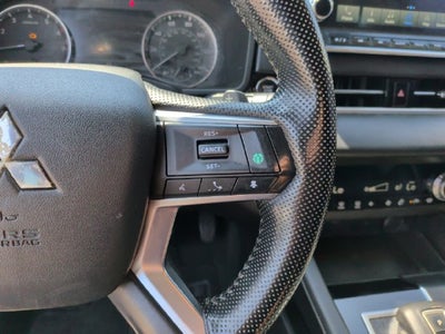 2022 Mitsubishi Outlander SE