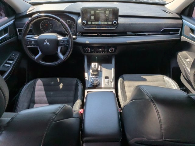 2022 Mitsubishi Outlander SE