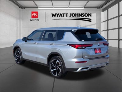 2024 Mitsubishi Outlander SE
