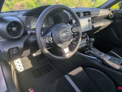 2025 Toyota GR86 Premium